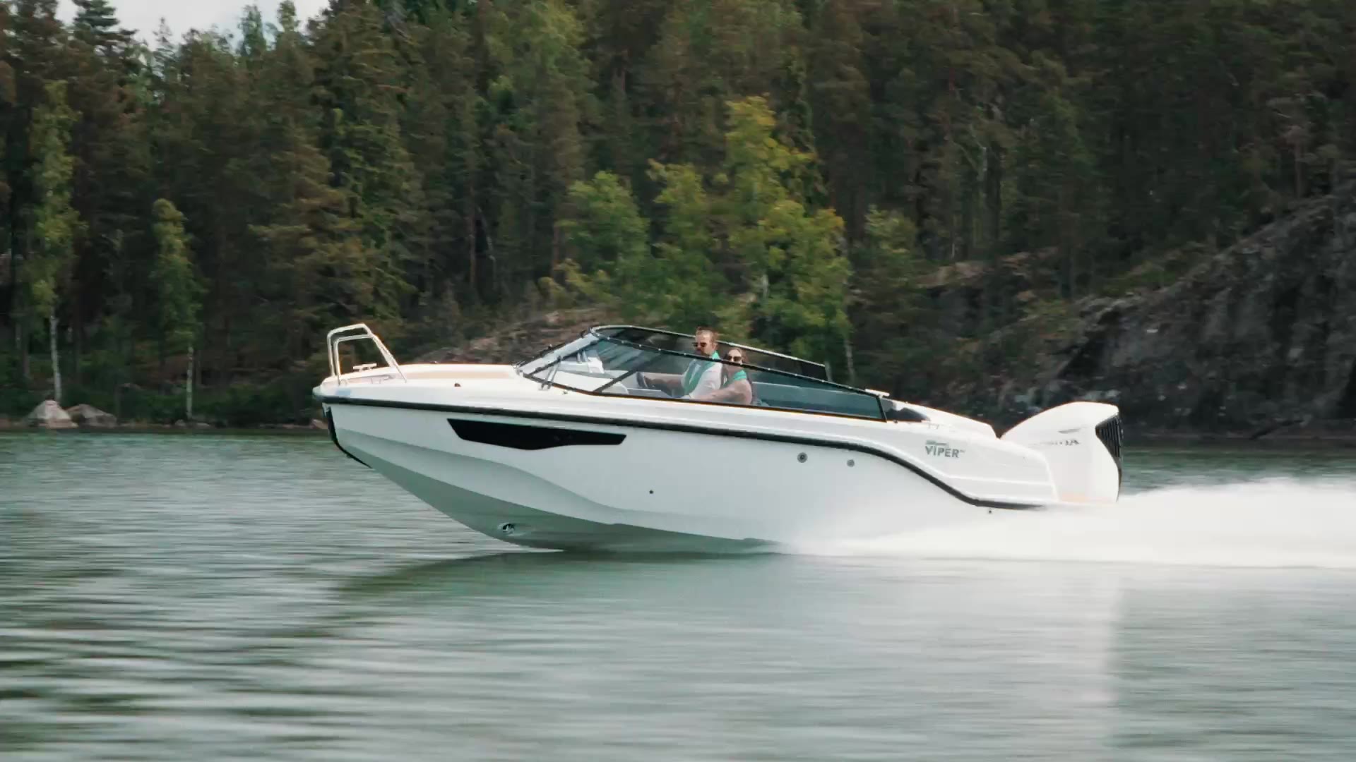 Silver Viper DC veneen markkinointivideo